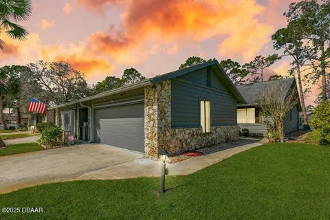 195 Deer Lake Cir, Ormond Beach, FL 32174