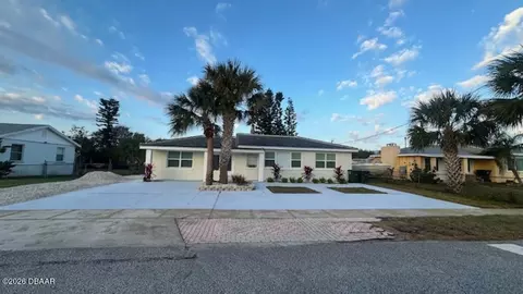 2714 Dach Ave, Daytona Beach, FL 32118