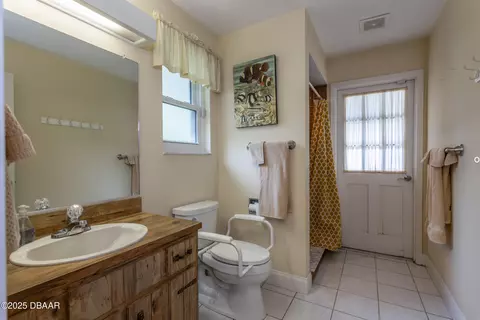 Bath - 7 Rocky Creek Trl, Ormond Beach, FL 32174 photo 3 of 4