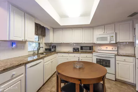 Kitchen - 7 Rocky Creek Trl, Ormond Beach, FL 32174 photo 1 of 5