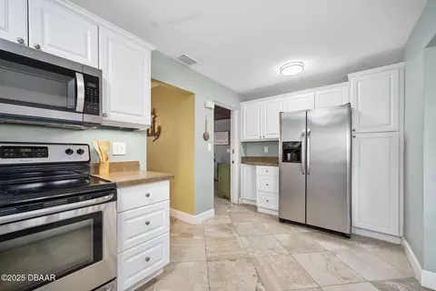 Kitchen - 44 Tropical Dr, Ormond Beach, FL 32176 photo 2 of 4