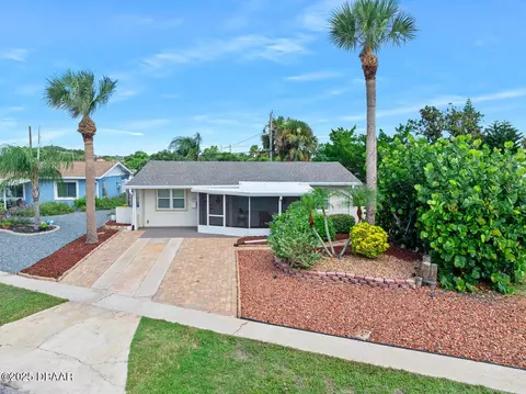 Exterior - 44 Tropical Dr, Ormond Beach, FL 32176 photo 2 of 11