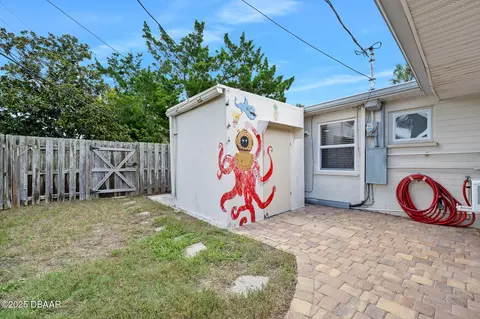 Exterior - 44 Tropical Dr, Ormond Beach, FL 32176 photo 6 of 11