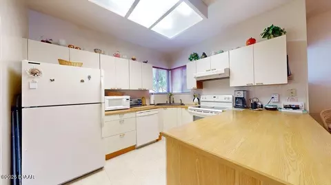 Kitchen - 14 Magnolia Dr S, Ormond Beach, FL 32174 photo 1 of 3