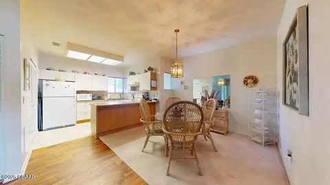Dining - 14 Magnolia Dr S, Ormond Beach, FL 32174 photo 1 of 5