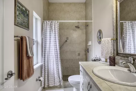 Bath - 34 Manderley Ln, Ormond Beach, FL 32174 photo 6 of 9