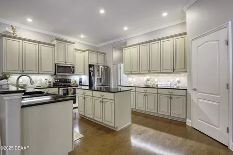 Kitchen - 34 Manderley Ln, Ormond Beach, FL 32174 photo 4 of 5