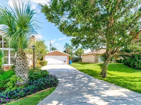 133 Pierside Dr, Ormond Beach, FL 32176 photo 8
