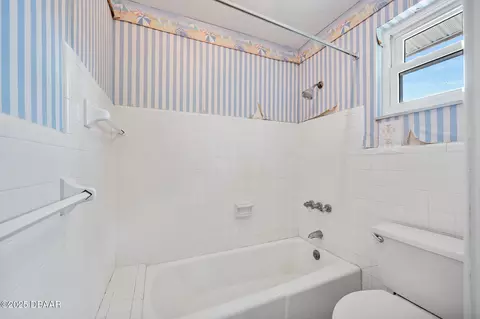Bath - 39 Bosarvey Cir, Ormond Beach, FL 32176 photo 3 of 5