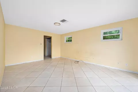Living - 39 Bosarvey Cir, Ormond Beach, FL 32176 photo 7 of 8