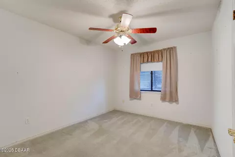 Bedroom - 611 Parque Dr, Ormond Beach, FL 32174 photo 3 of 4