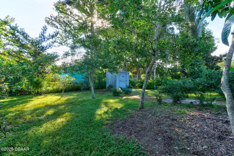 Exterior - 611 Parque Dr, Ormond Beach, FL 32174 photo 7 of 11