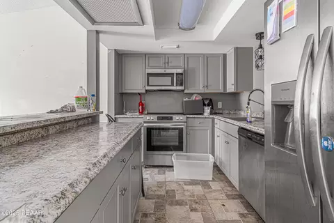 Kitchen - 1303 Bond St, Edgewater, FL 32132 photo 2 of 2