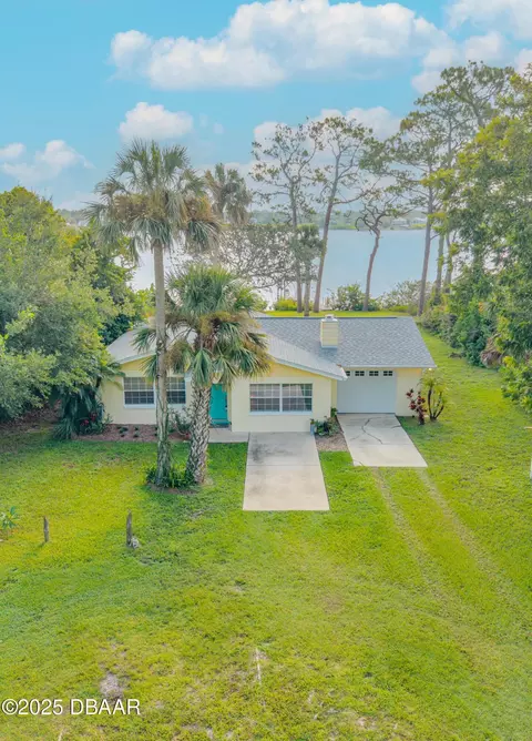 1949 Bayview Dr, New Smyrna Beach, FL 32168