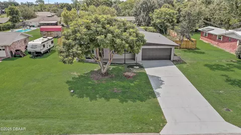 949 Pineapple Rd, South Daytona, FL 32119