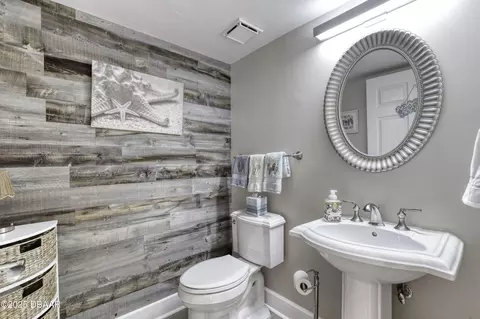 Bath - 1 John Anderson Dr #607, Ormond Beach, FL 32176 photo 2 of 7