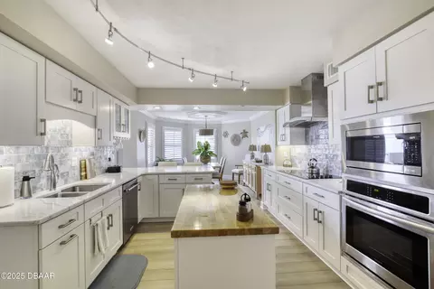 Kitchen - 1 John Anderson Dr #607, Ormond Beach, FL 32176 photo 2 of 5