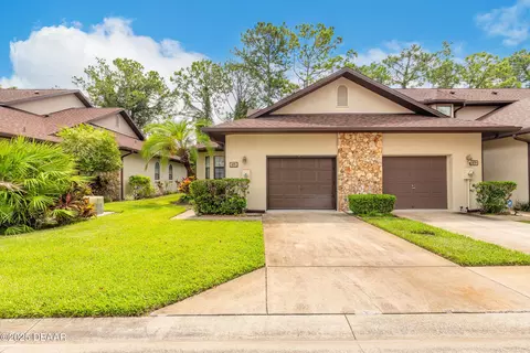 125 Dovecote Ln, Daytona Beach, FL 32114