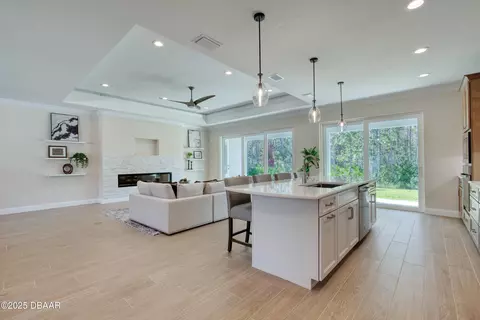 Living - 23 Ashford Lakes Dr, Ormond Beach, FL 32174 photo 3 of 4