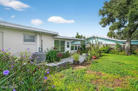 Exterior - 68 Ocean Shore Dr, Ormond Beach, FL 32176 photo 5 of 7