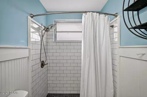 Bath - 68 Ocean Shore Dr, Ormond Beach, FL 32176 photo 2 of 4