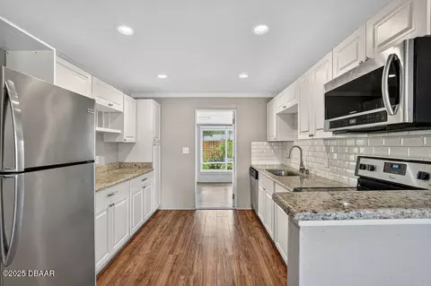 Kitchen - 68 Ocean Shore Dr, Ormond Beach, FL 32176 photo 2 of 4