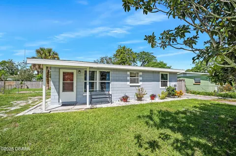 1207 Pine Ridge Dr, Daytona Beach, FL 32117