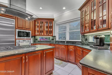 Kitchen - 15 Broadriver Rd, Ormond Beach, FL 32174 photo 7 of 7