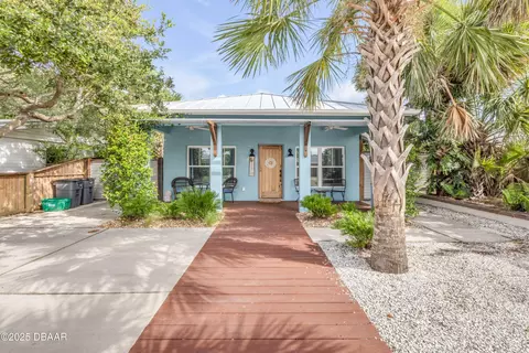 418 Columbus Ave, New Smyrna Beach, FL 32169