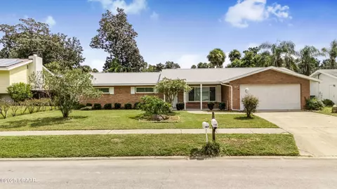 147 Wimbledon Ct, Port Orange, FL 32127