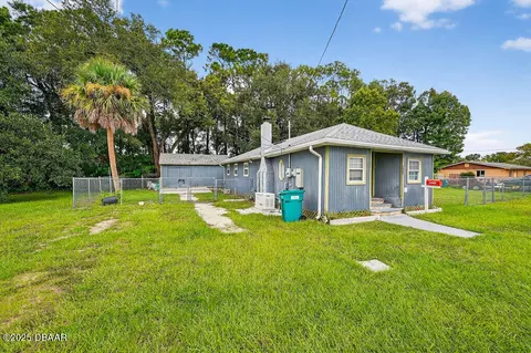 542 4th St, Holly Hill, FL 32117