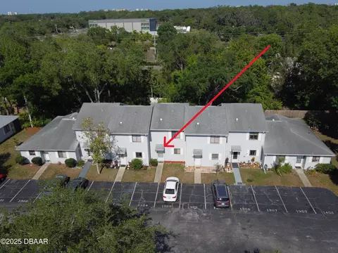 1304 Deer Springs Rd, Port Orange, FL 32129