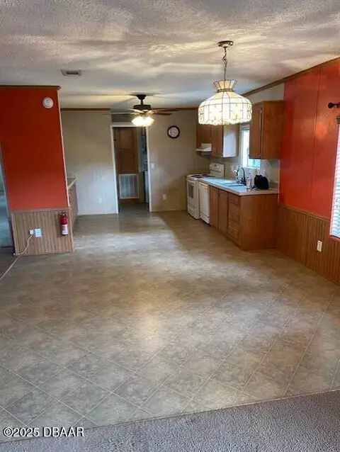 311 N Janice Ln, Ormond Beach, FL 32174 photo 9