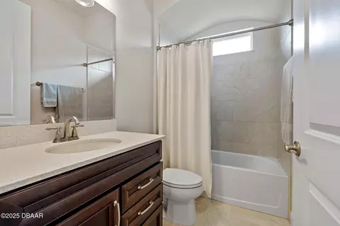 Bath - 524 Wingspan Dr, Ormond Beach, FL 32174 photo 3 of 5
