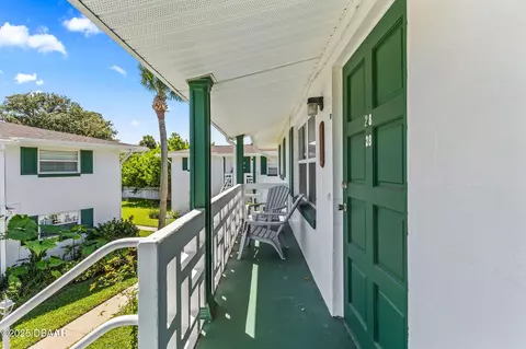 1750 S Palmetto Ave, South Daytona, FL 32119