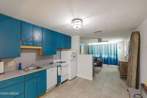 Kitchen - 13 Palmetto Dr, Ormond Beach, FL 32176 photo 1 of 3