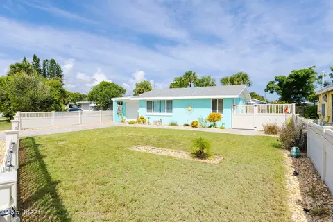 Exterior - 13 Palmetto Dr, Ormond Beach, FL 32176 photo 3 of 13