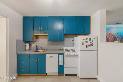 Kitchen - 13 Palmetto Dr, Ormond Beach, FL 32176 photo 2 of 3