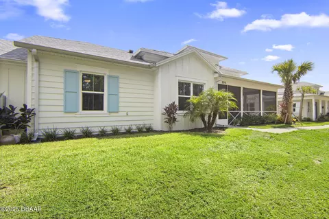 299 Pop Top Ln, Daytona Beach, FL 32124