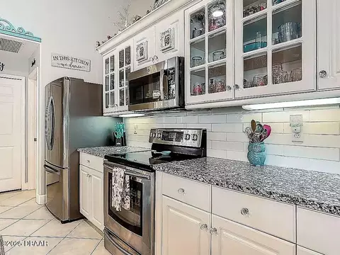 Kitchen - 63 Bay Lake Dr, Ormond Beach, FL 32174 photo 5 of 7
