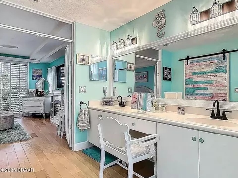 Bath - 63 Bay Lake Dr, Ormond Beach, FL 32174 photo 2 of 3