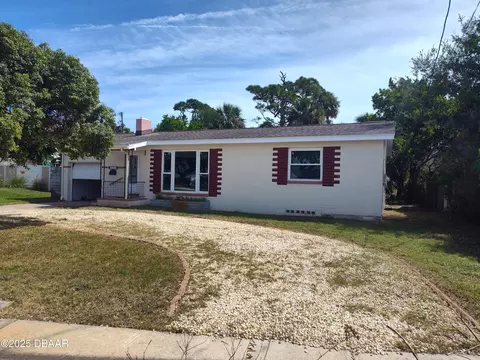 2404 N Halifax Ave, Daytona Beach, FL 32118