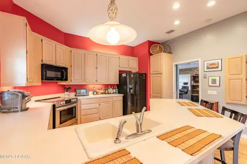 Kitchen - 4 Fernery Trl N, Ormond Beach, FL 32174 photo 5 of 5