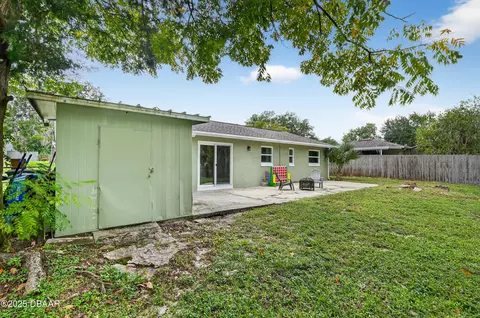 Exterior - 345 Collins St, Ormond Beach, FL 32174 photo 2 of 7