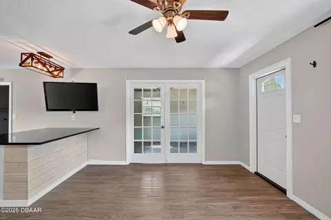 Living - 345 Collins St, Ormond Beach, FL 32174 photo 4 of 7