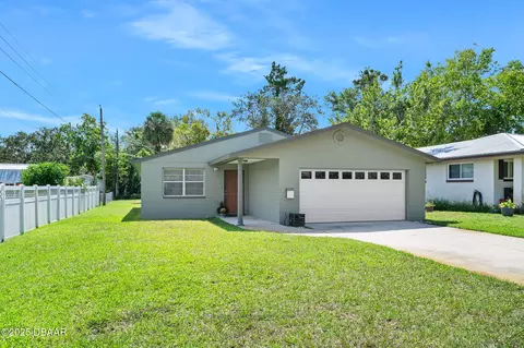 1111 Cedar St, Daytona Beach, FL 32114