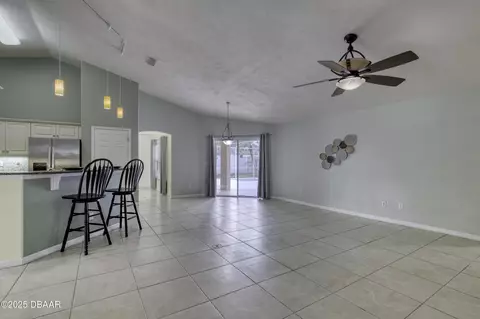 Living - 28 Peruvian Ln, Ormond Beach, FL 32174 photo 8 of 11