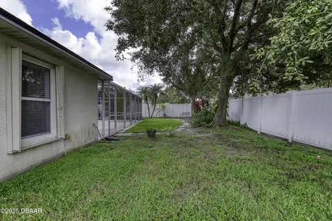 Exterior - 28 Peruvian Ln, Ormond Beach, FL 32174 photo 7 of 11