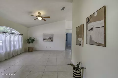 Living - 28 Peruvian Ln, Ormond Beach, FL 32174 photo 1 of 11