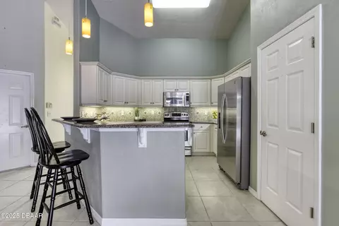Kitchen - 28 Peruvian Ln, Ormond Beach, FL 32174 photo 2 of 4